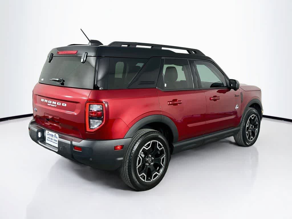 Certified 2025 Ford Bronco Sport Outer Banks w/ Outer Banks Tech Package+ AWD/4WD image 24