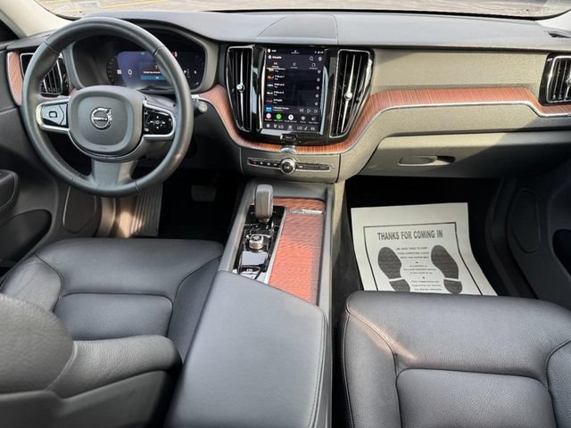 Used 2024 Volvo XC60 B5 Plus AWD/4WD image 11