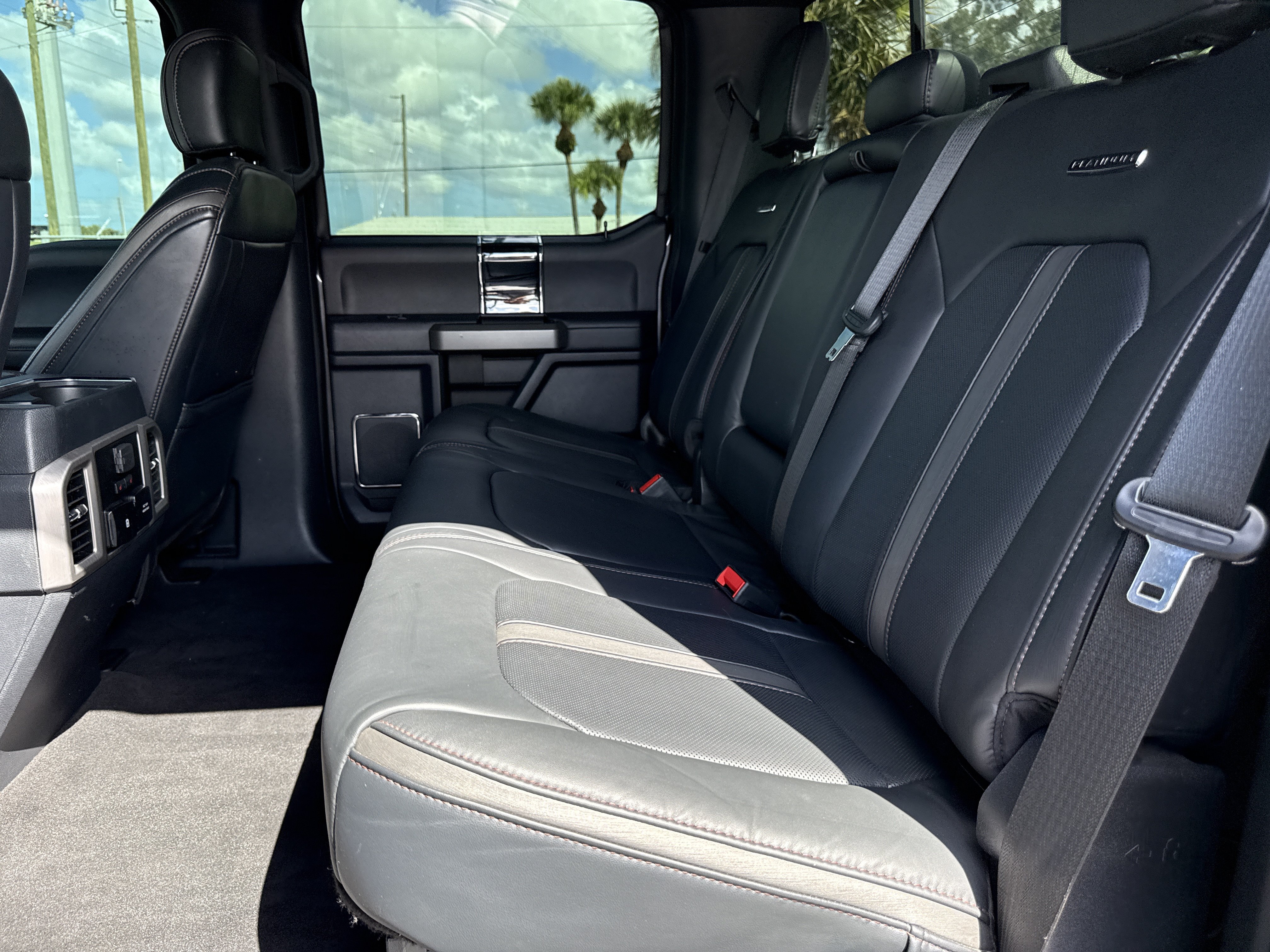 Certified 2022 Ford F450 Platinum w/ FX4 Off-Road Package AWD/4WD image 18