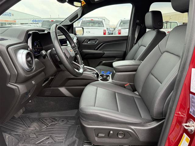 Used 2024 Chevrolet Colorado LT w/ LT Convenience Package III AWD/4WD image 10