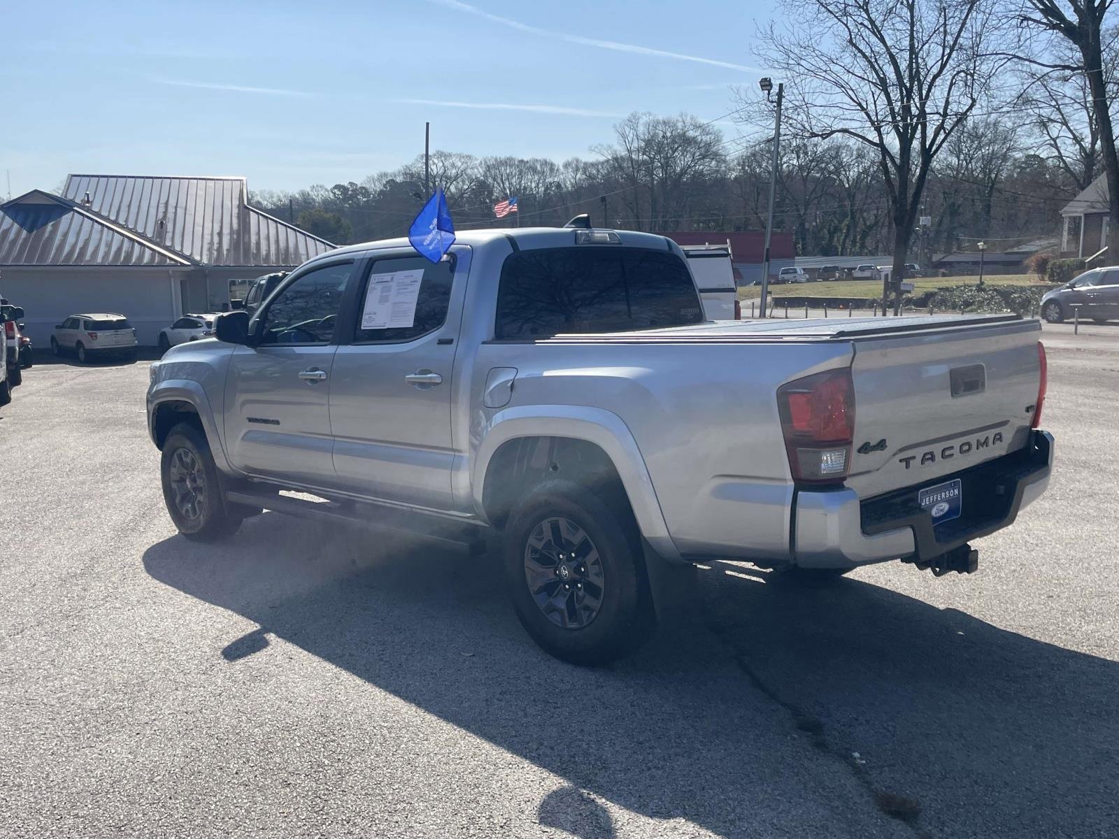 Used 2023 Toyota Tacoma SR5 w/ Technology Package image 3