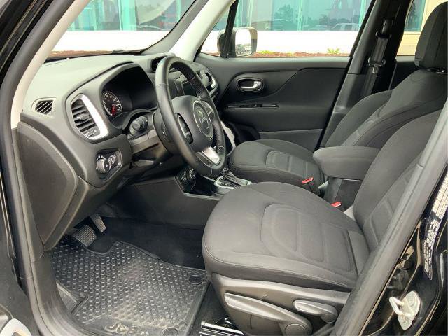 Used 2018 Jeep Renegade Latitude w/ Cold Weather Group AWD/4WD image 11