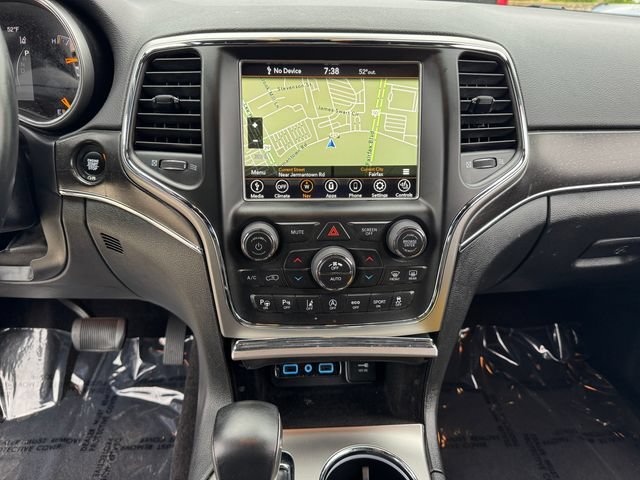 Used 2018 Jeep Grand Cherokee Limited AWD/4WD image 23