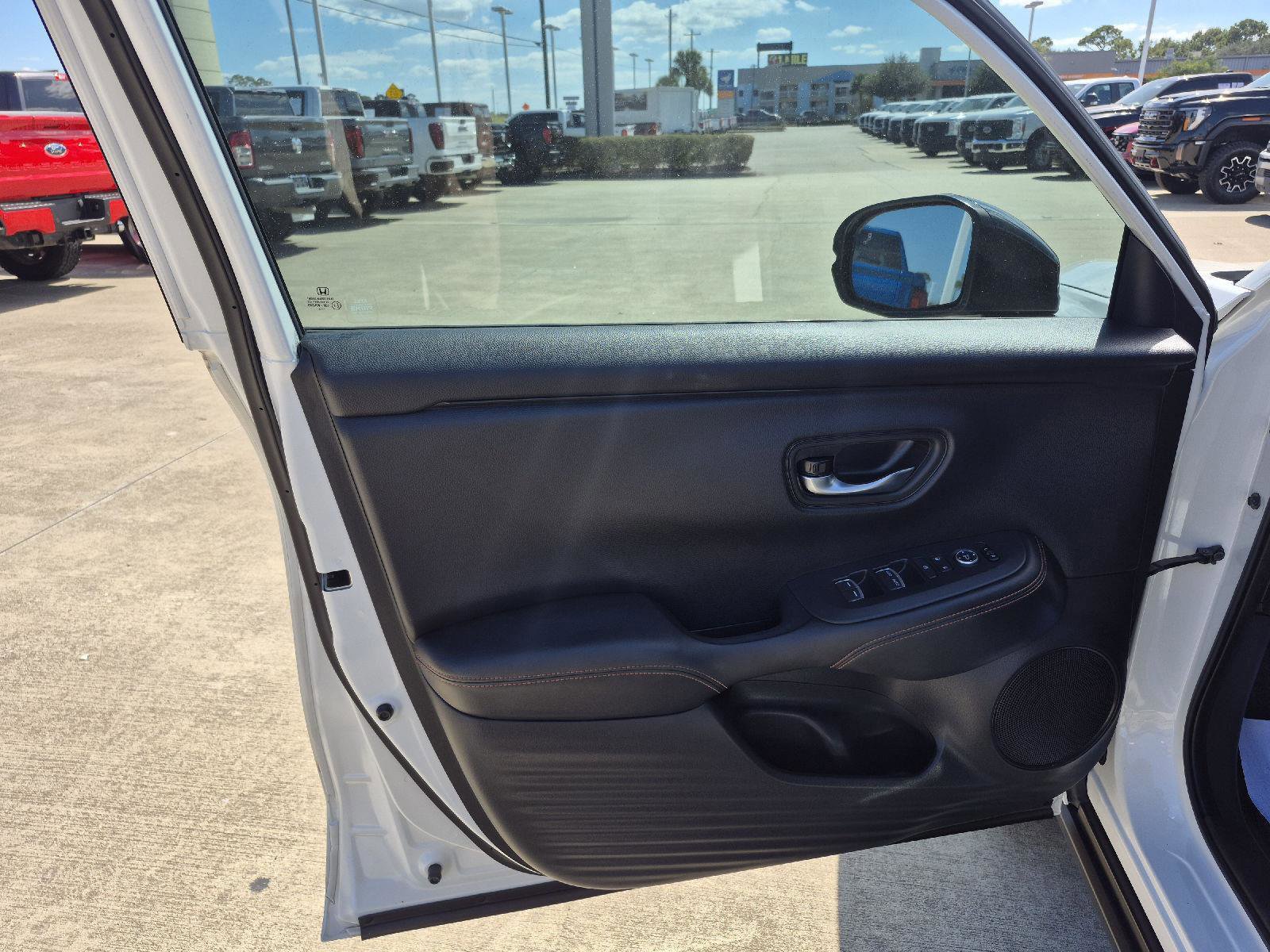 Used 2023 Honda HR-V Sport image 13