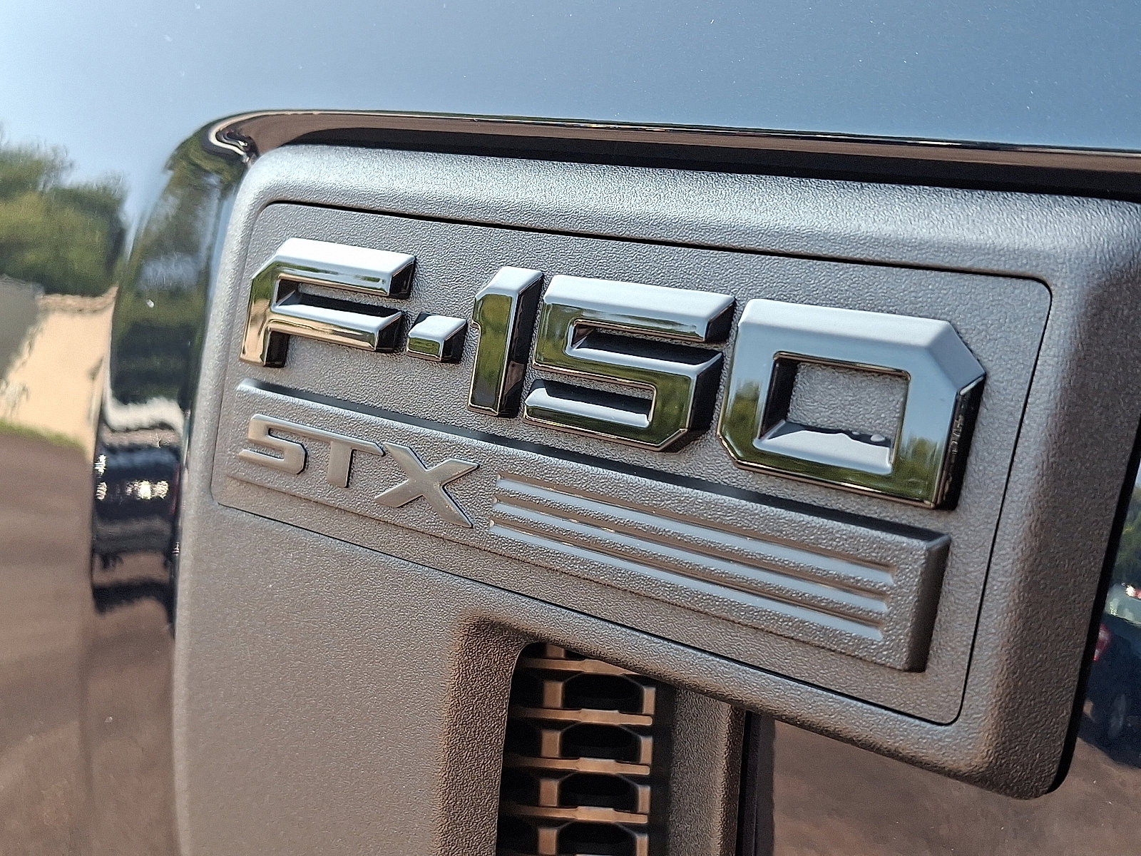 Certified 2023 Ford F150 XL w/ STX Appearance Package image 31