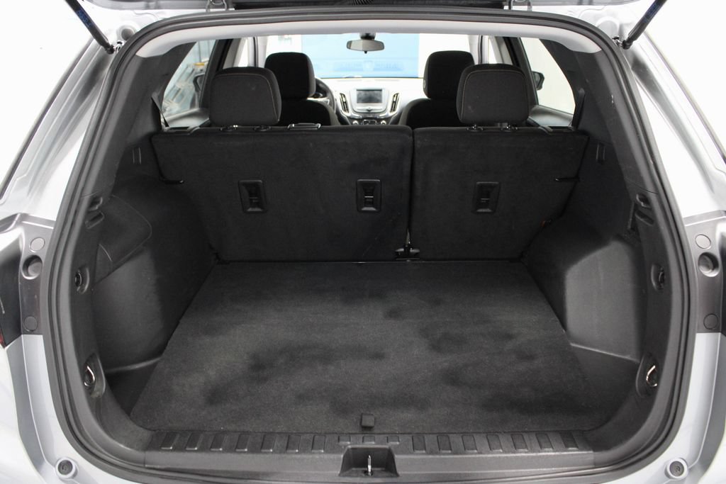 Used 2023 Chevrolet Equinox LT AWD/4WD image 13