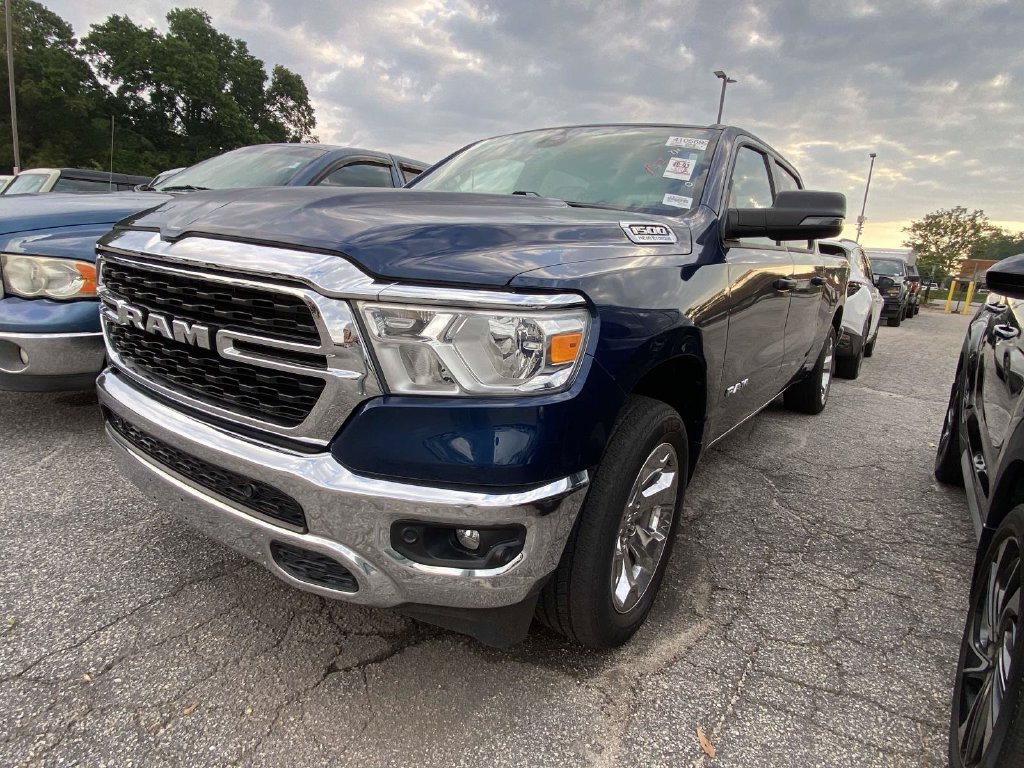 Used 2023 RAM 1500 Big Horn AWD/4WD image 3