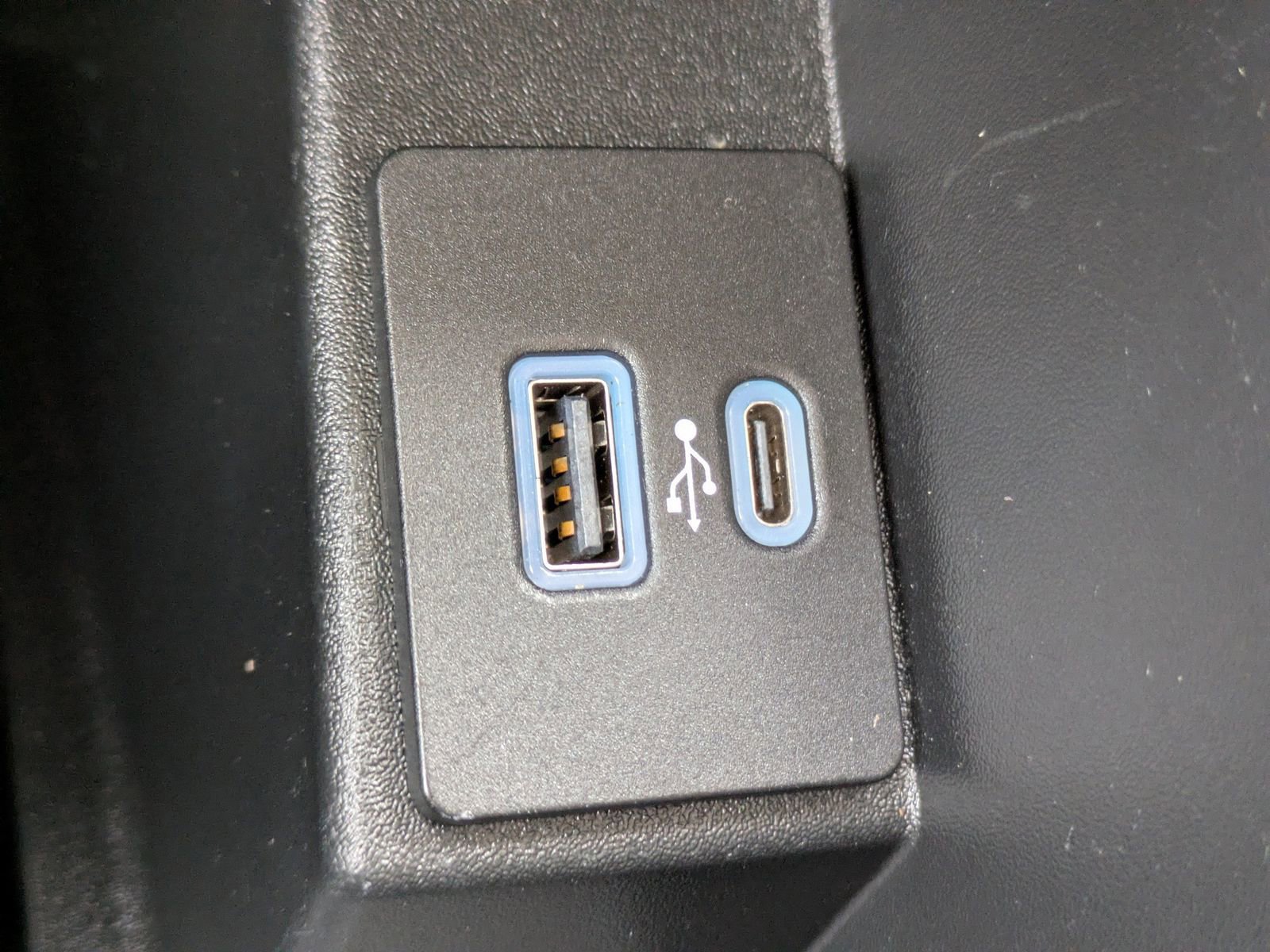 Certified 2024 Ford Edge SEL w/ Convenience Package image 26