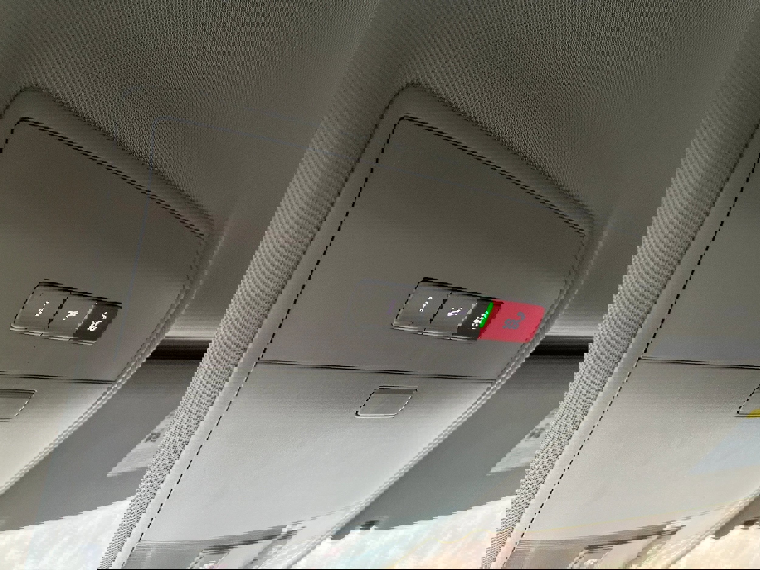 Used 2021 Volkswagen Atlas SE image 21