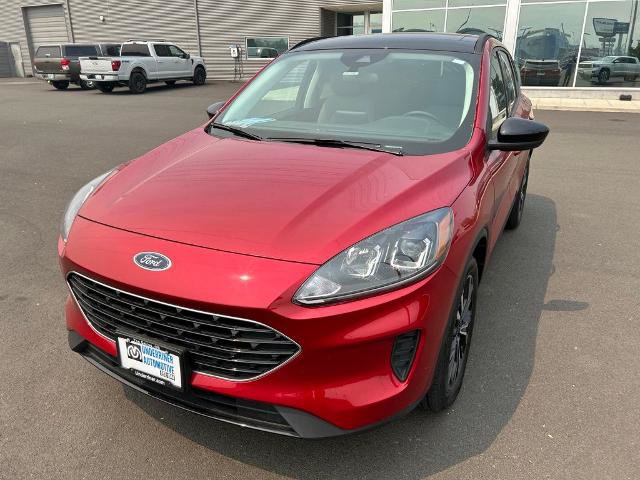 Certified 2022 Ford Escape SE w/ SE Sport Appearance Package AWD/4WD image 13
