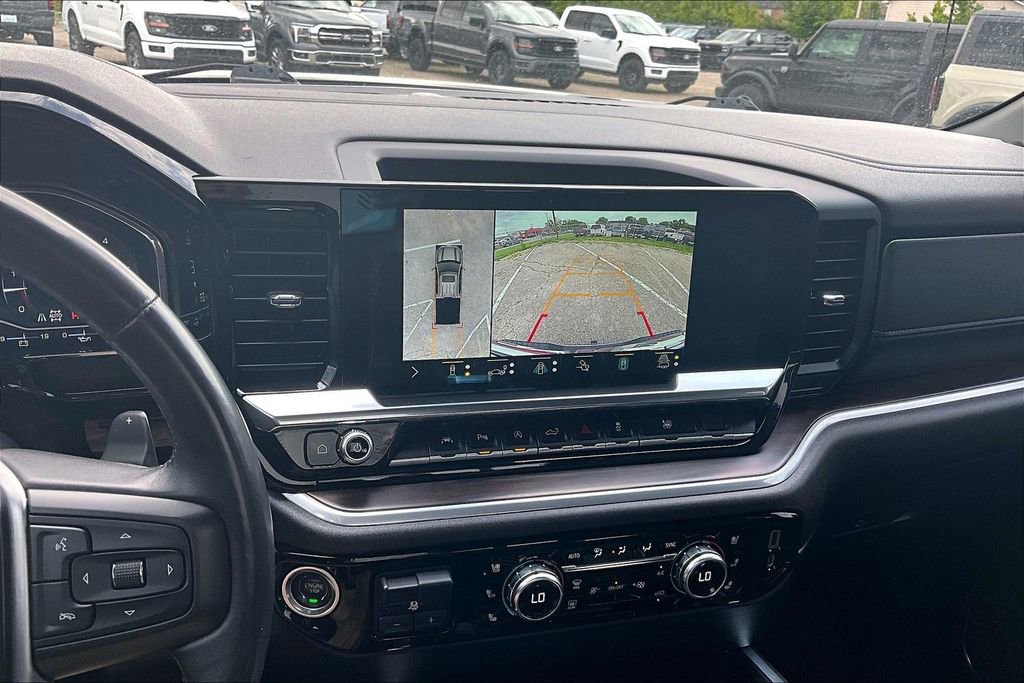 Used 2022 GMC Sierra 1500 SLT w/ SLT Premium Plus Package AWD/4WD image 22