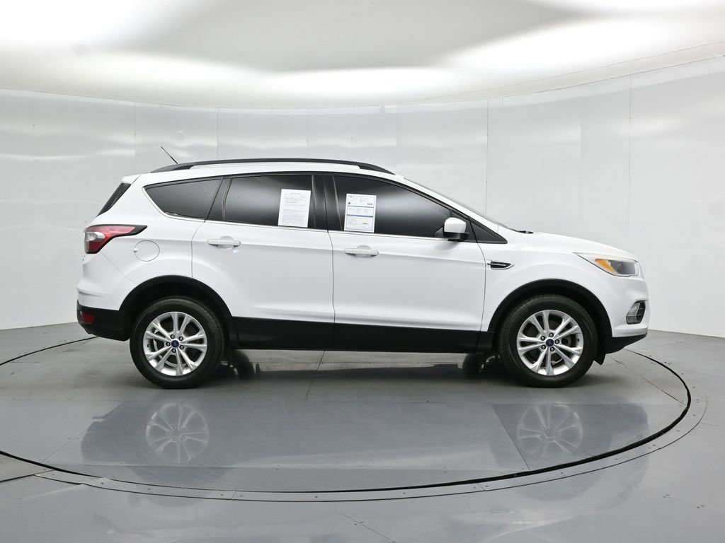 Certified 2018 Ford Escape SE FWD image 25