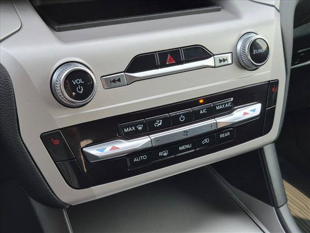 Certified 2023 Ford Explorer XLT AWD/4WD image 15