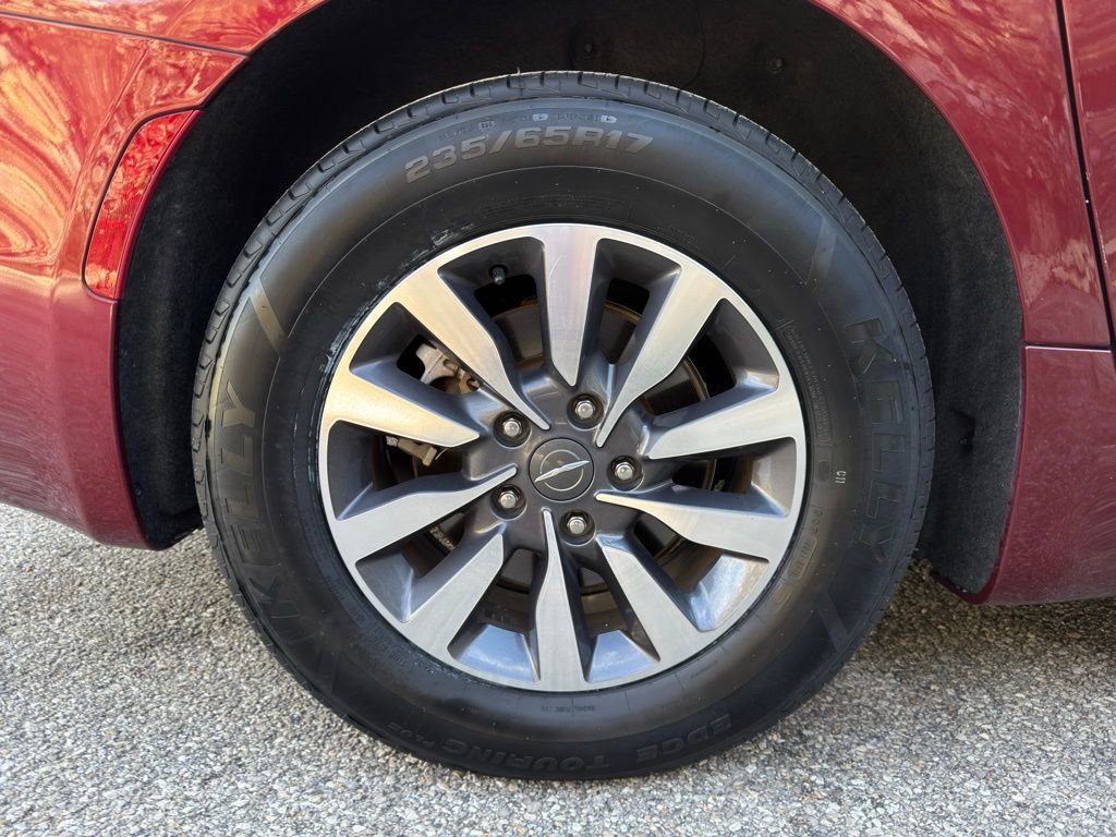 Used 2021 Chrysler Pacifica Touring-L image 26