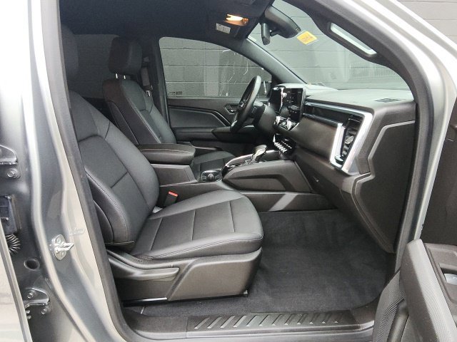Used 2024 GMC Canyon Elevation w/ Elevation Premium Package RWD image 11