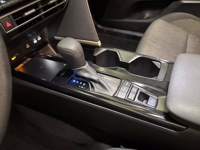 Used 2025 Toyota Camry LE w/ Convenience Package FWD image 29