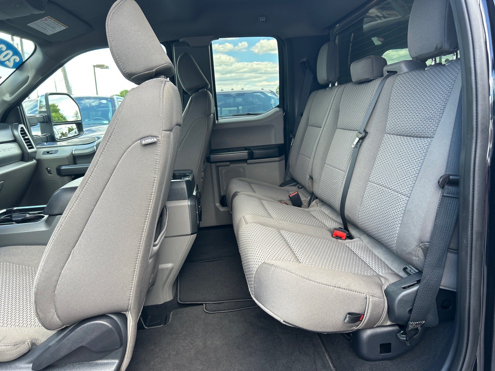 Certified 2022 Ford F350 XLT w/ XLT Premium Package AWD/4WD image 10