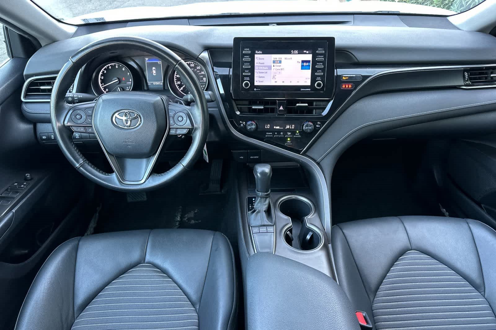 Used 2023 Toyota Camry SE image 9