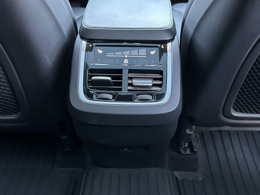 Used 2023 Volvo XC90 B5 Core w/ Protection Package Premier image 23
