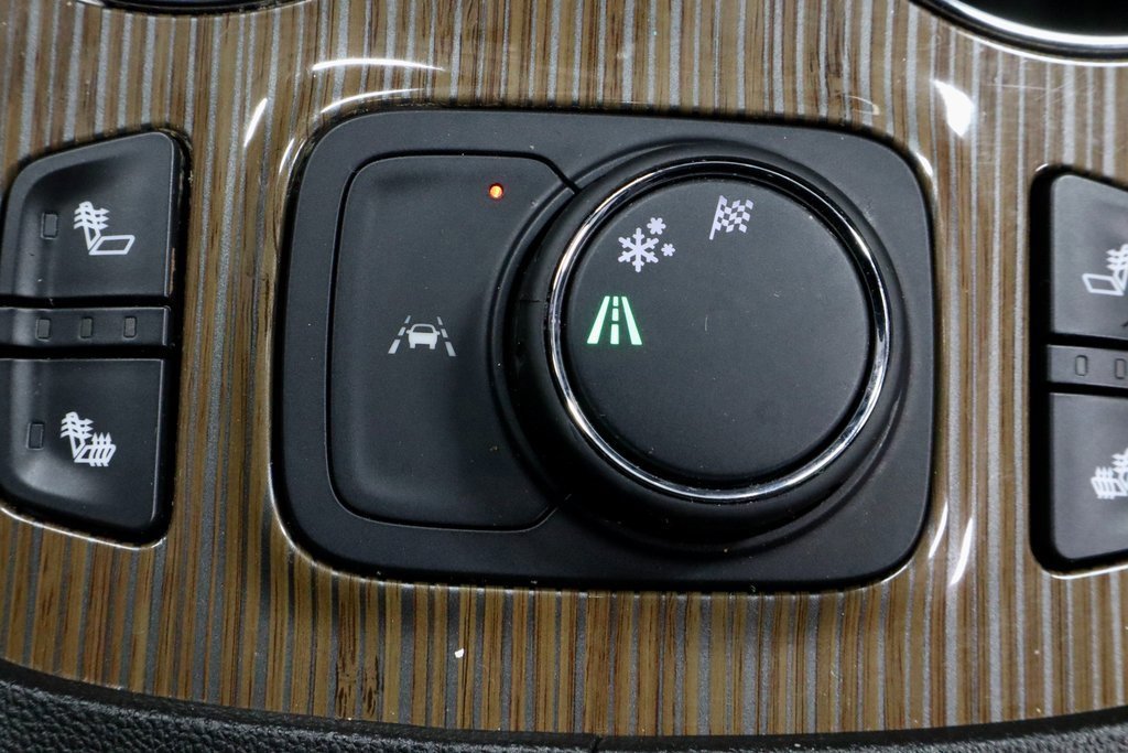 Used 2023 GMC Acadia SLE w/ Driver Convenience Package image 33