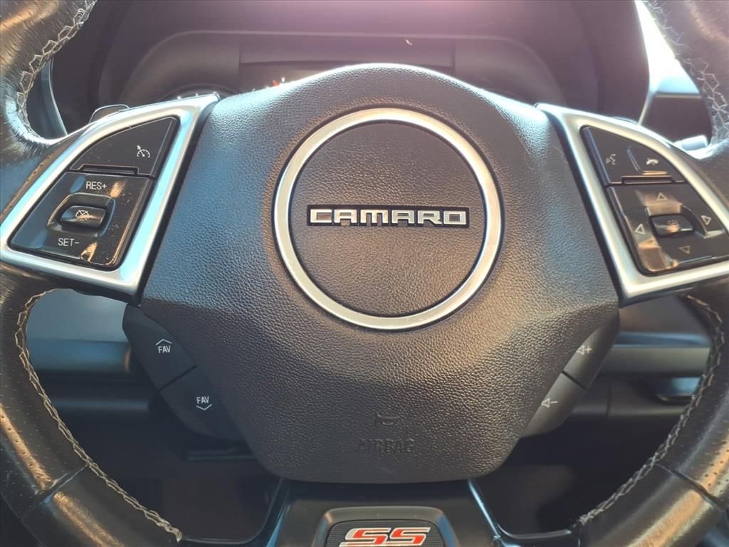 Used 2018 Chevrolet Camaro SS image 22