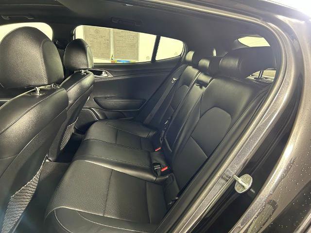 Used 2020 Kia Stinger GT1 AWD/4WD image 17