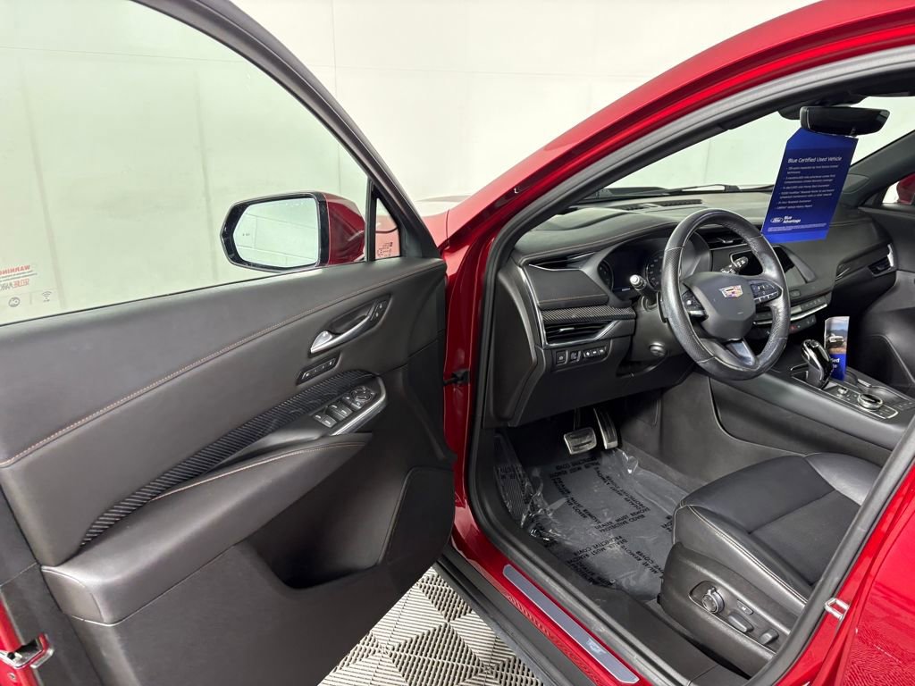 Used 2021 Cadillac XT4 Sport image 13