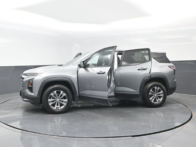 Used 2025 Chevrolet Equinox LT AWD/4WD image 30
