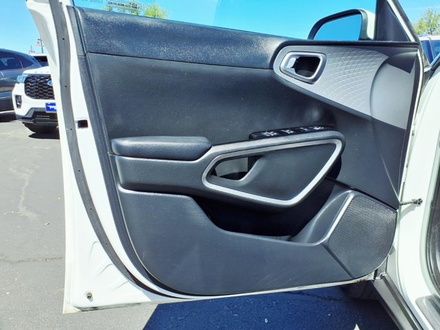 Used 2023 Kia Soul LX image 20