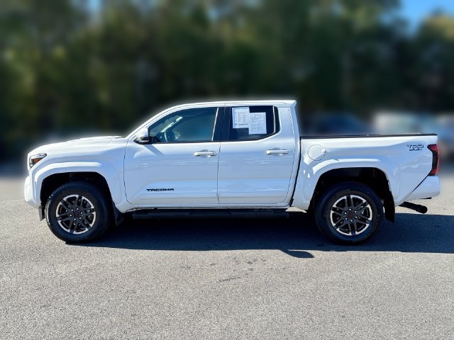 Used 2024 Toyota Tacoma TRD Sport w/ TRD Sport Upgrade Package AWD/4WD image 5
