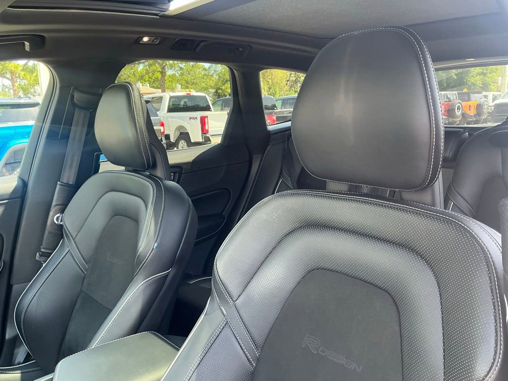 Used 2018 Volvo XC60 T6 R-Design w/ Convenience Package AWD/4WD image 23