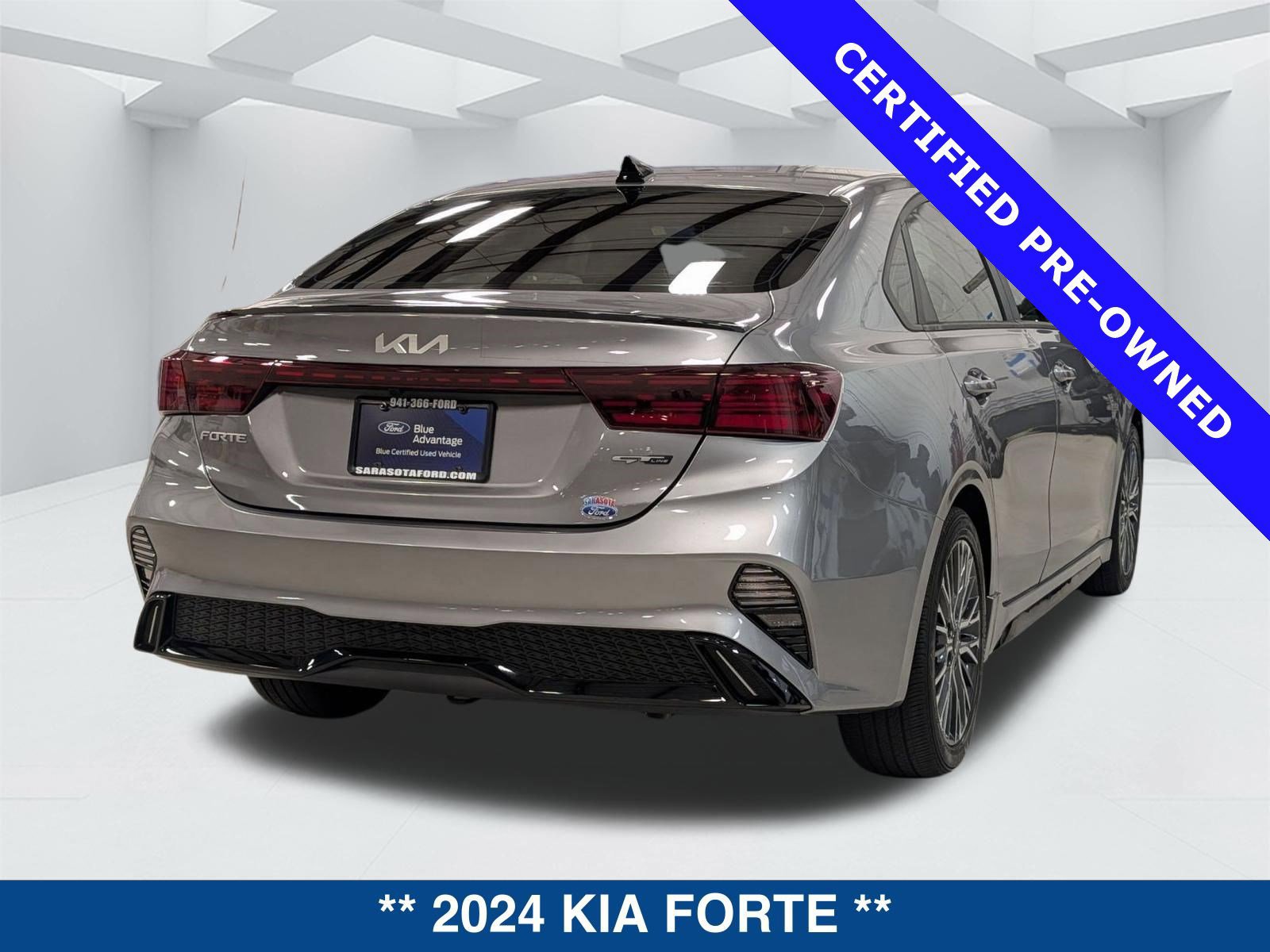 Used 2024 Kia Forte GT-Line w/ GT-Line Premium Package image 4
