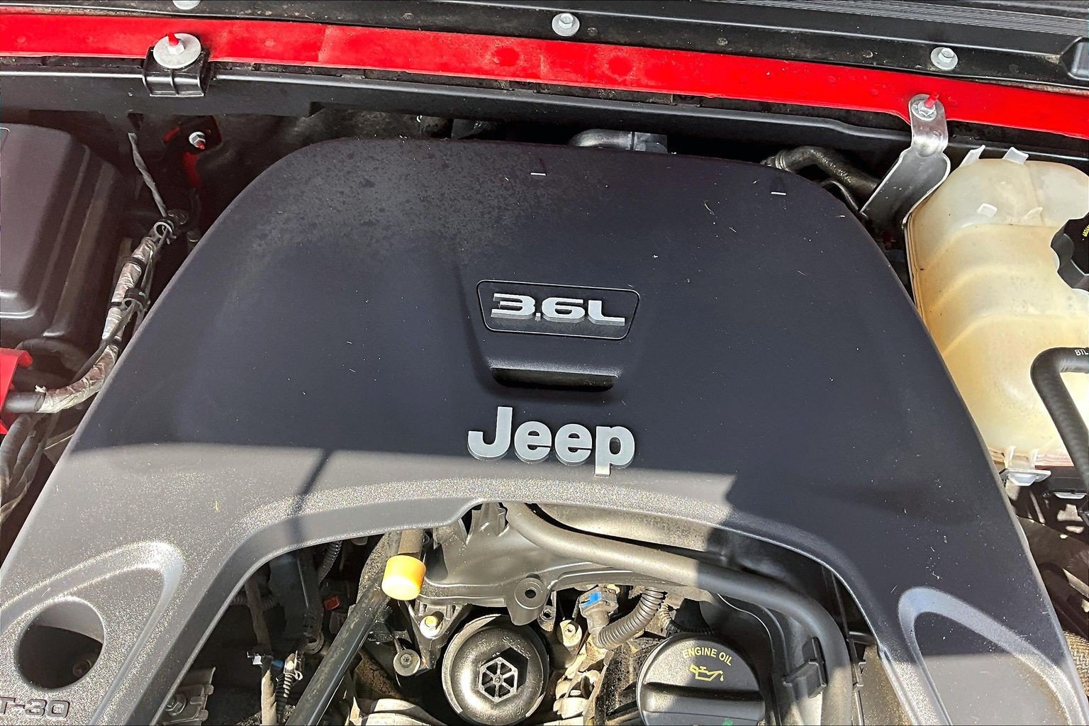 Used 2020 Jeep Gladiator Overland w/ LED Lighting Group AWD/4WD image 34