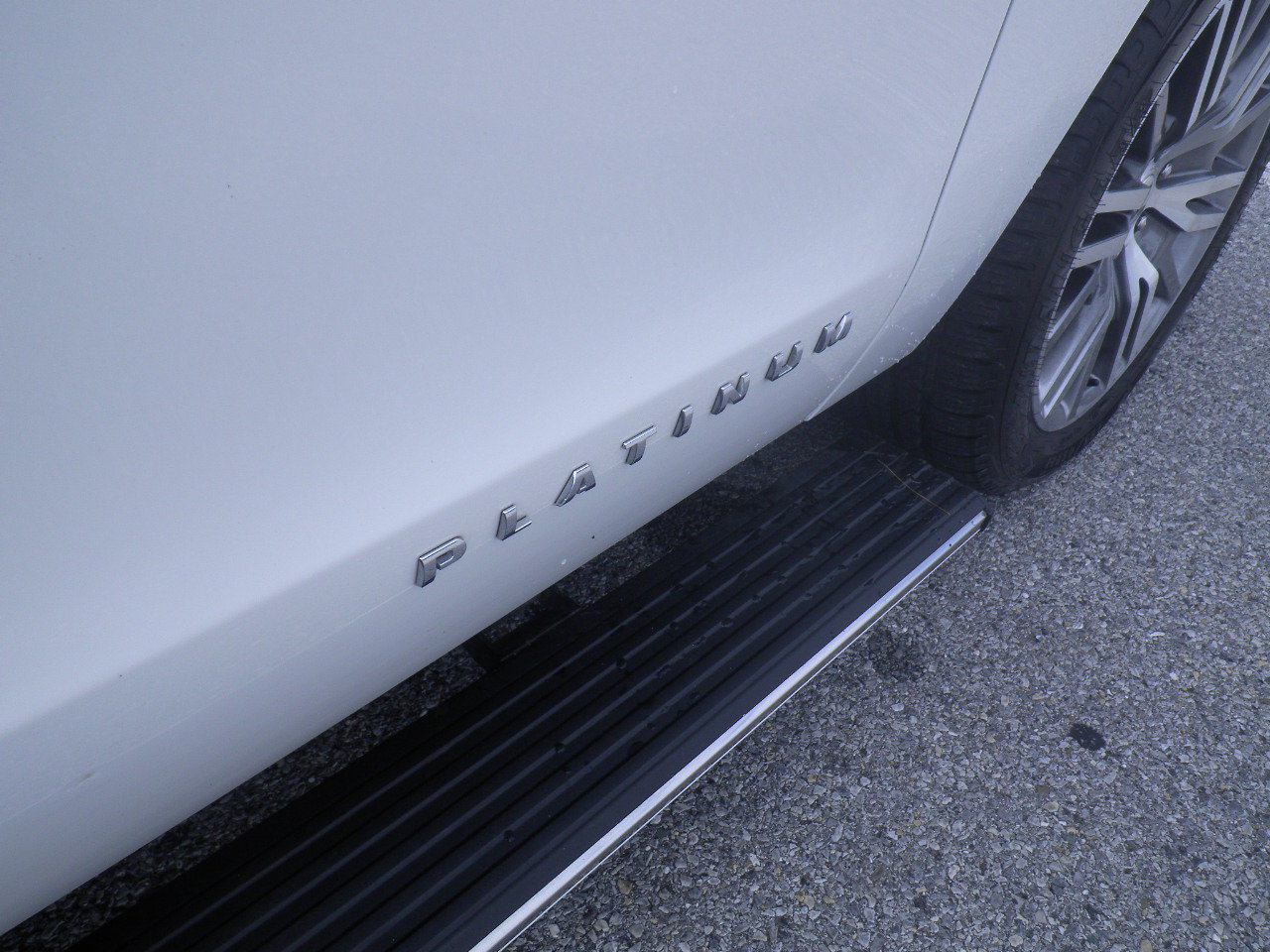Certified 2023 Ford Expedition Platinum AWD/4WD image 10