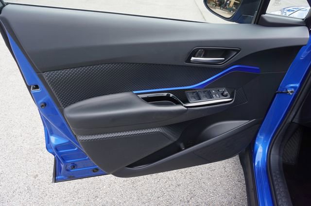 Used 2020 Toyota C-HR XLE image 22