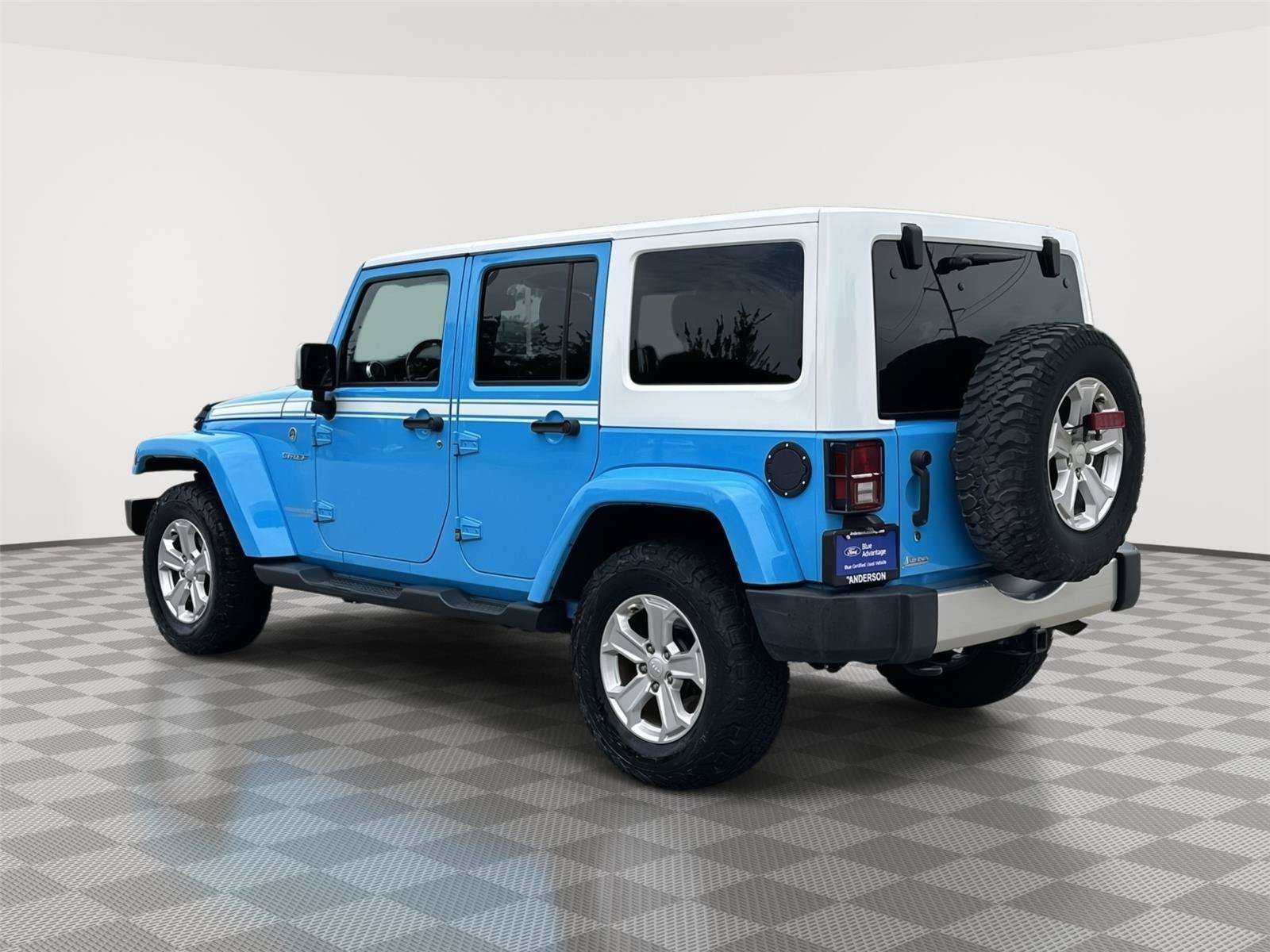 Used 2017 Jeep Wrangler Unlimited Sahara w/ Quick Order Package 24E Chief AWD/4WD image 9