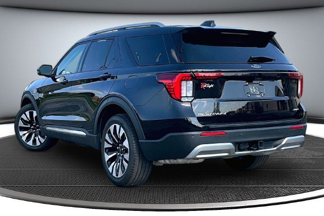 Certified 2026 Ford Explorer Platinum w/ LUX Leather Package AWD/4WD image 4