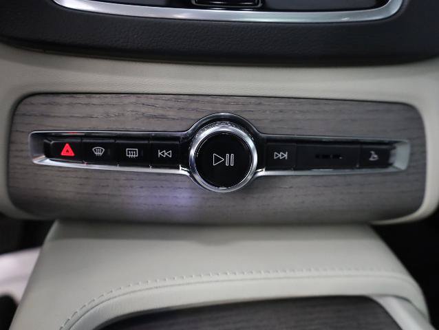 Used 2023 Volvo XC90 B6 Ultimate w/ Protection Package Premier AWD/4WD image 18