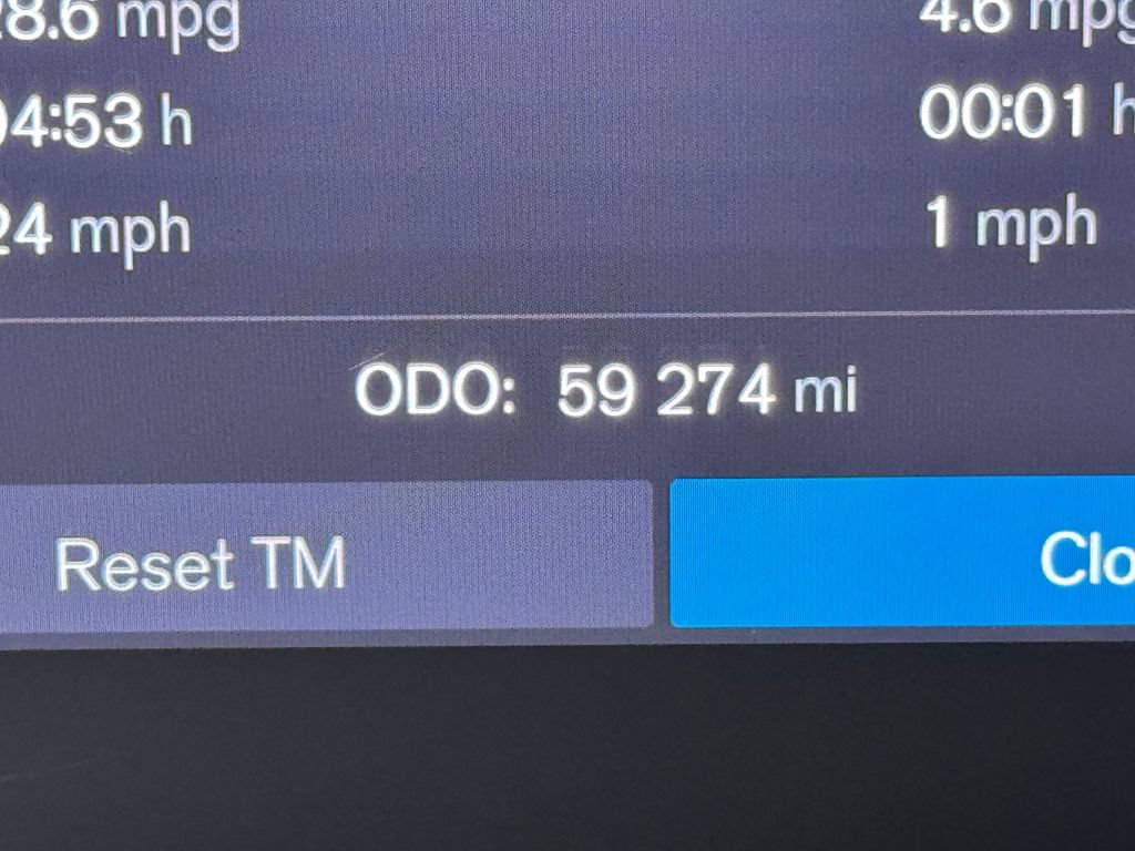 Used 2022 Volvo XC60 B5 Momentum AWD/4WD image 18