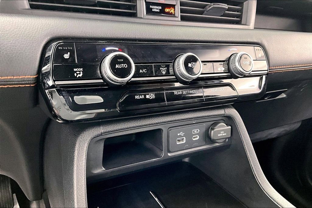 Used 2023 Honda Pilot TrailSport image 32