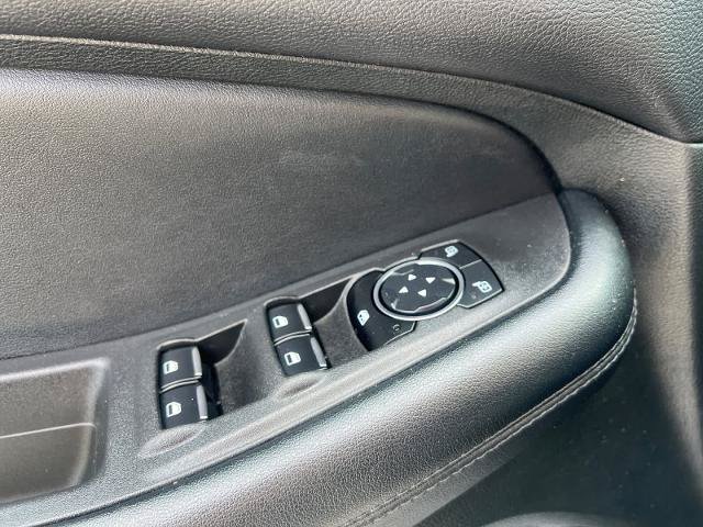 Certified 2023 Ford Edge SEL w/ Convenience Package AWD/4WD image 17