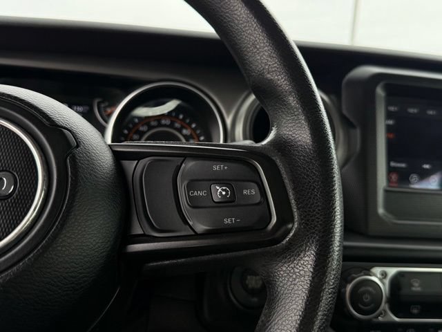 Used 2022 Jeep Gladiator Sport AWD/4WD image 7