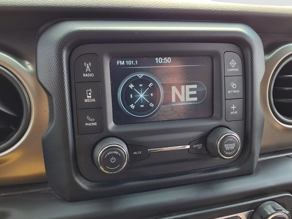 Used 2019 Jeep Wrangler Sport AWD/4WD image 12