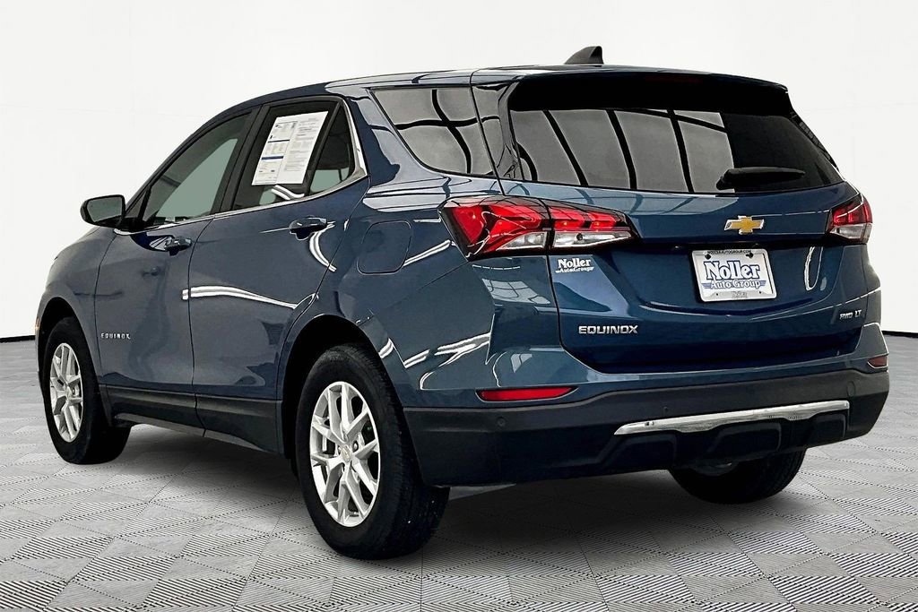 Used 2024 Chevrolet Equinox LT image 2