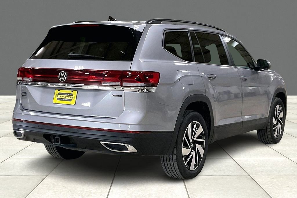 Used 2025 Volkswagen Atlas SE image 4