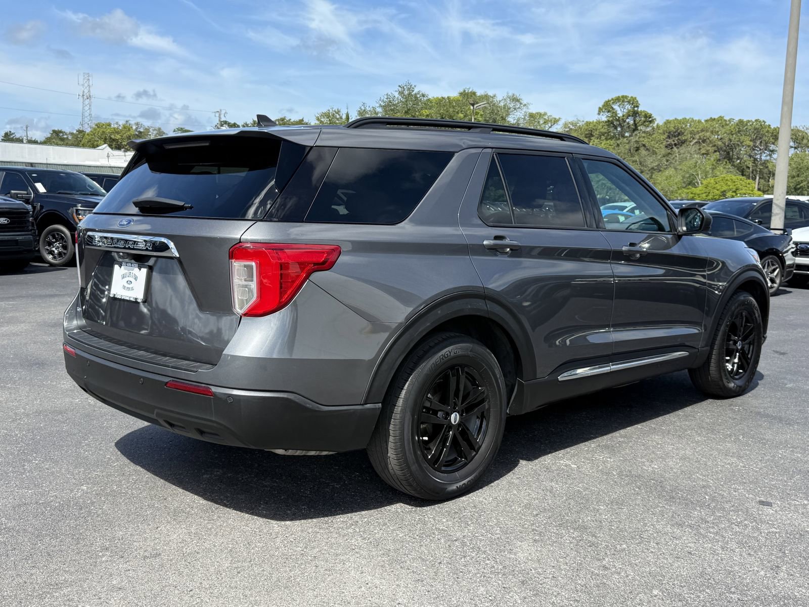 Certified 2023 Ford Explorer XLT RWD image 4