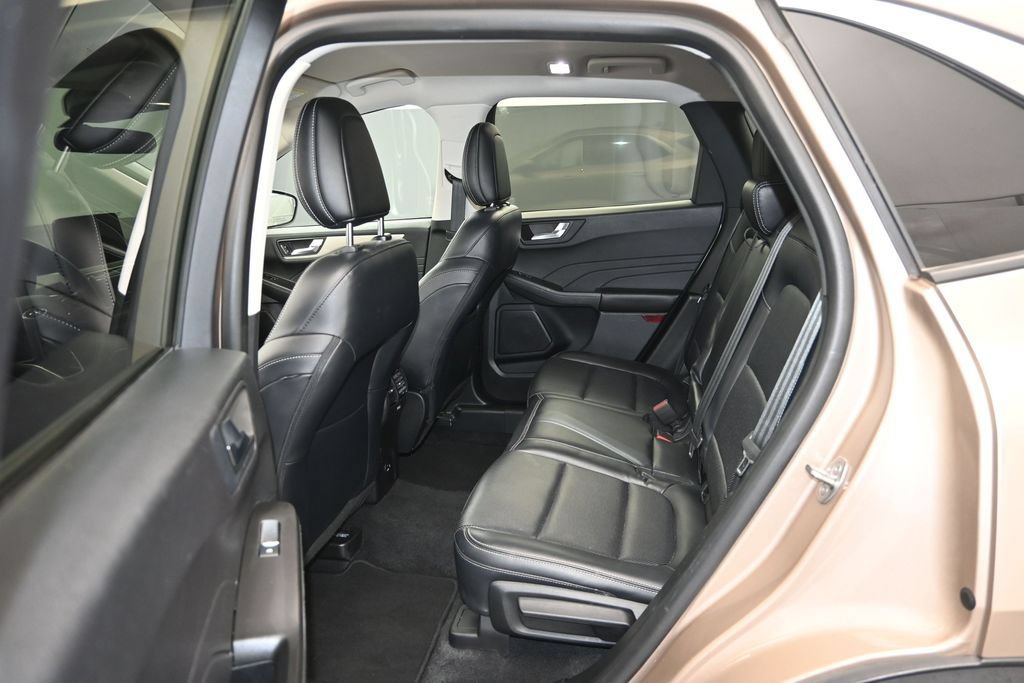 Certified 2021 Ford Escape SEL FWD image 15