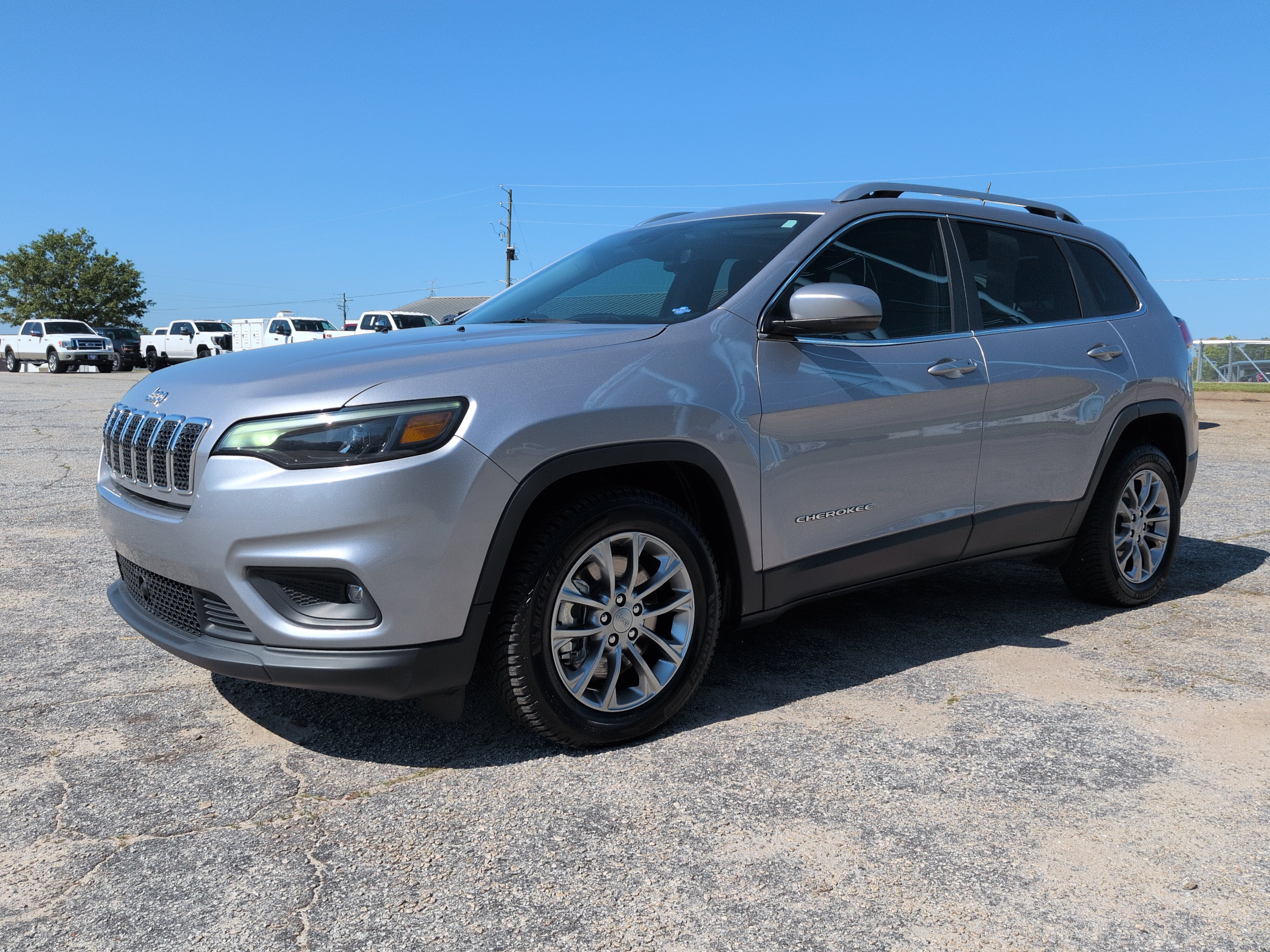 Used 2021 Jeep Cherokee Latitude Lux w/ Sun & Sound Group FWD image 6