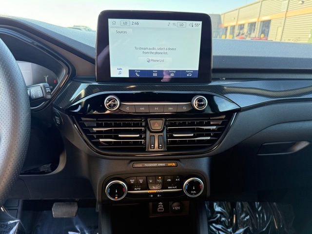 Certified 2025 Ford Escape ST-Line AWD/4WD image 25