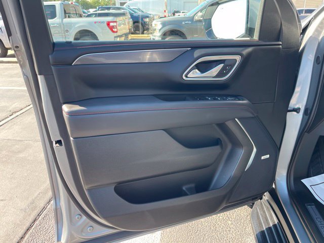 Used 2024 Chevrolet Tahoe RST w/ Luxury Package RWD image 13